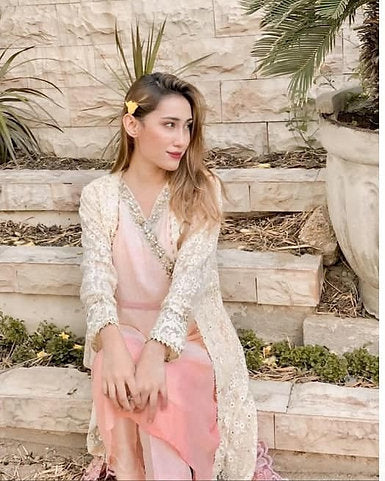 White and Peach Ensemble